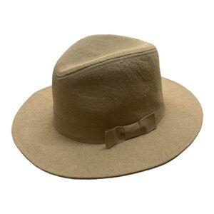 NWT Bebe Women’s Fedora Hat With Cute Bow
Size: One Size